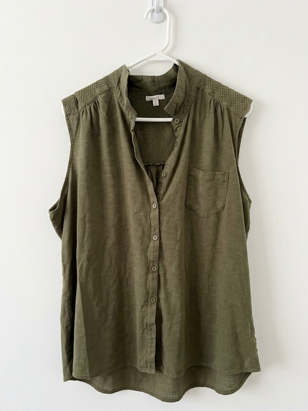 Northcrest Sleeveless Button Up Plus Size Top 3X (22/24)